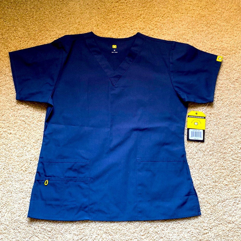 Scrubs-Top Size M, NWT